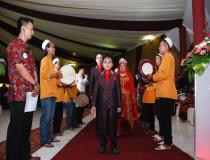 Ghozi bersama iring-iringan rebana